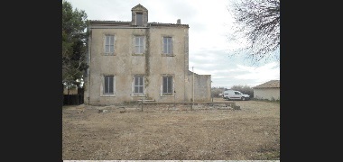 Salin de Badon : Site isolé station fonctionne par énergie solaire